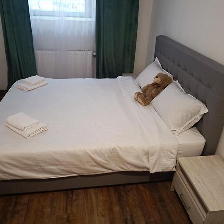Tino Appartement Zagreb Buitenkant foto